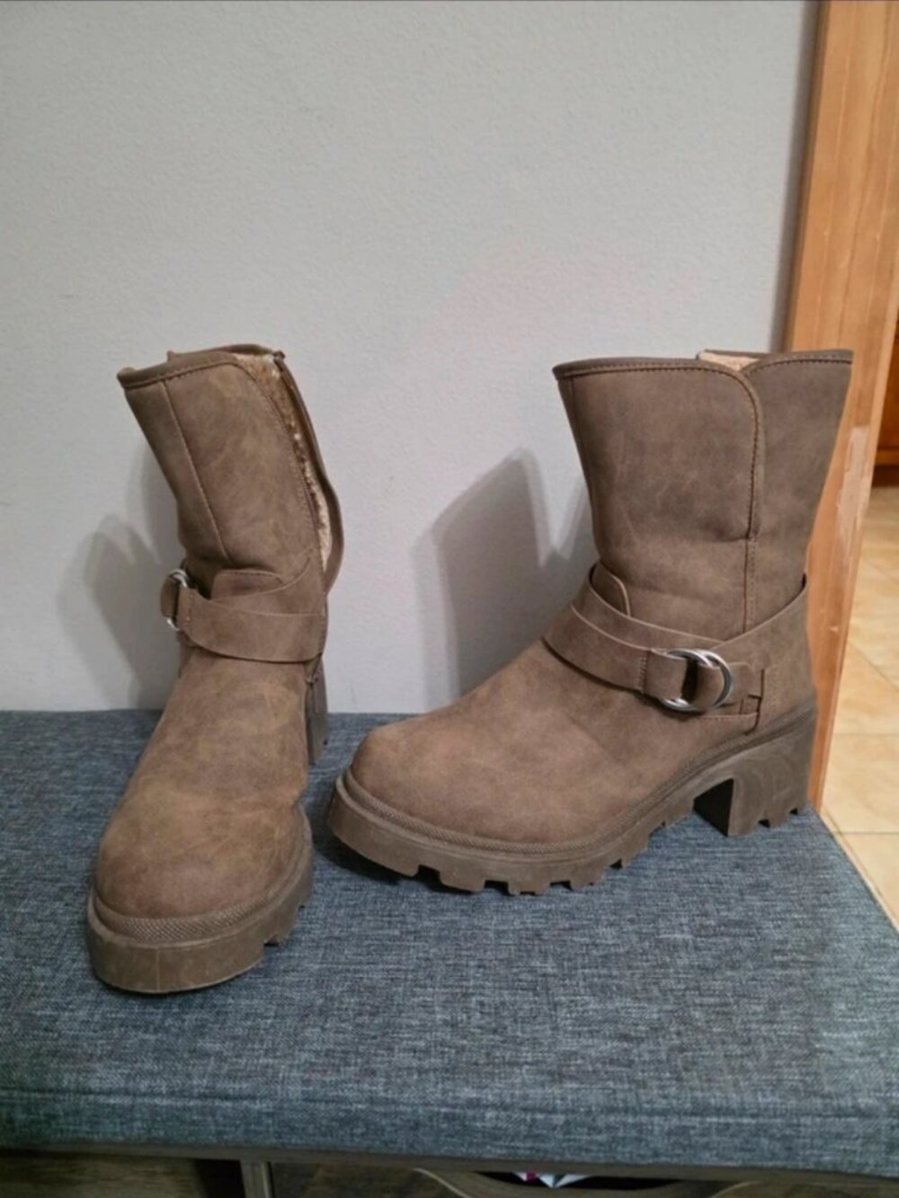 Brownish gray boots. US Size 9